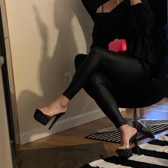 MAKE AN OFFER BLACKLIGHT ELLIE PLATFORM HEELS GREAT FOR POLE DANCING CLASS - Picture 7 of 7